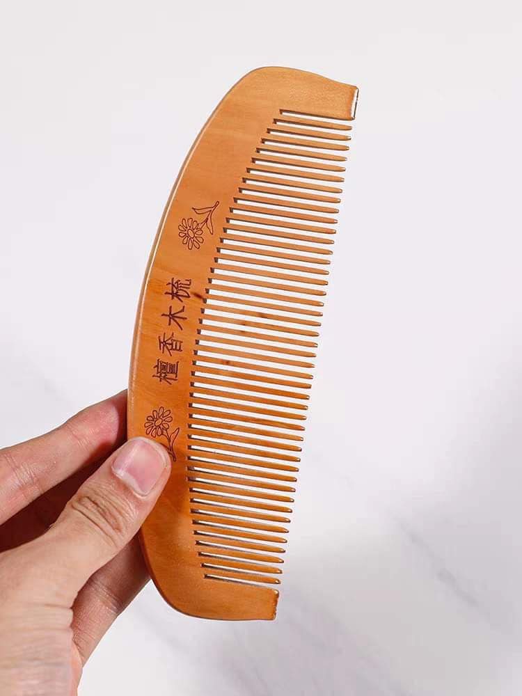 مشط شعر خشب الهندي