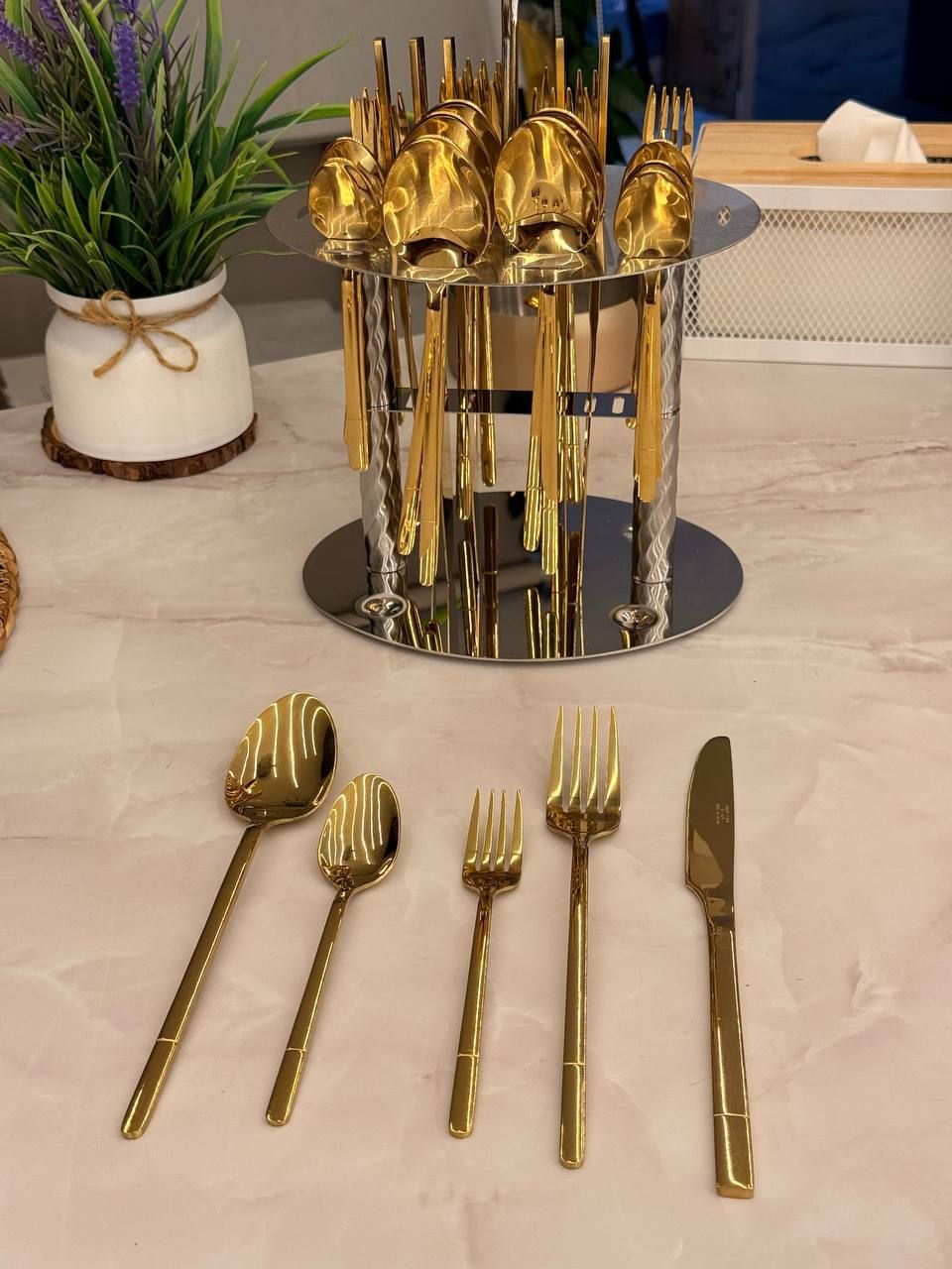 طقم معالق تقديم و ضيافة علي استاند