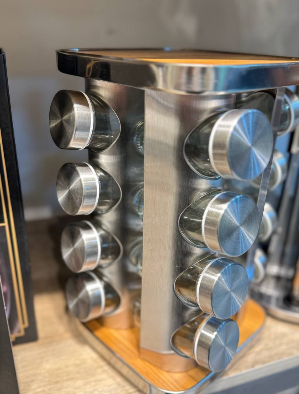 طقم توابل وبهارات دوار مربع